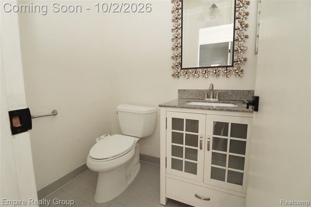 28545 Lake Park Drive, Farmington Hills, MI 48331