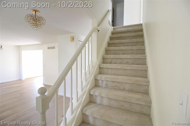 28545 Lake Park Drive, Farmington Hills, MI 48331