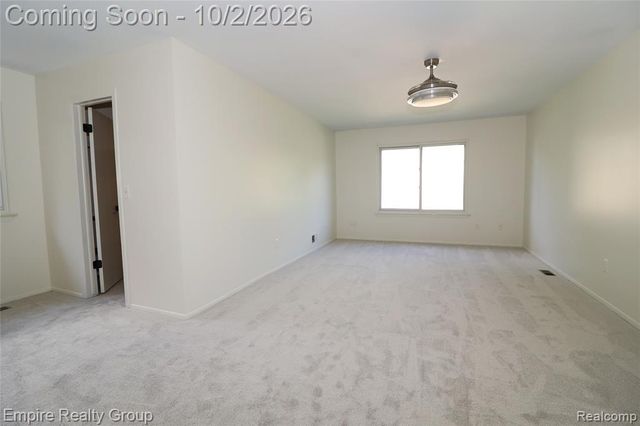 28545 Lake Park Drive, Farmington Hills, MI 48331