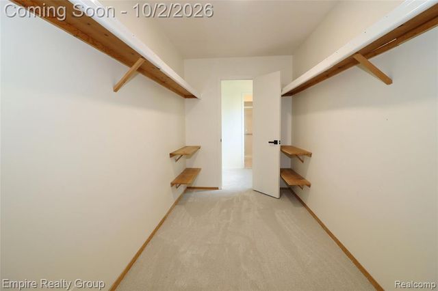 28545 Lake Park Drive, Farmington Hills, MI 48331