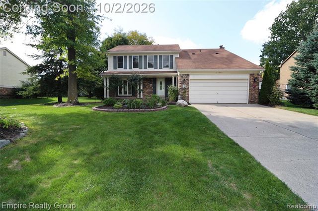 28545 Lake Park Drive, Farmington Hills, MI 48331