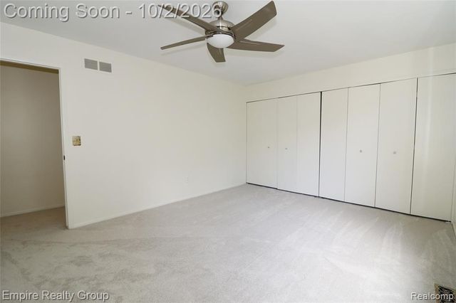 28545 Lake Park Drive, Farmington Hills, MI 48331