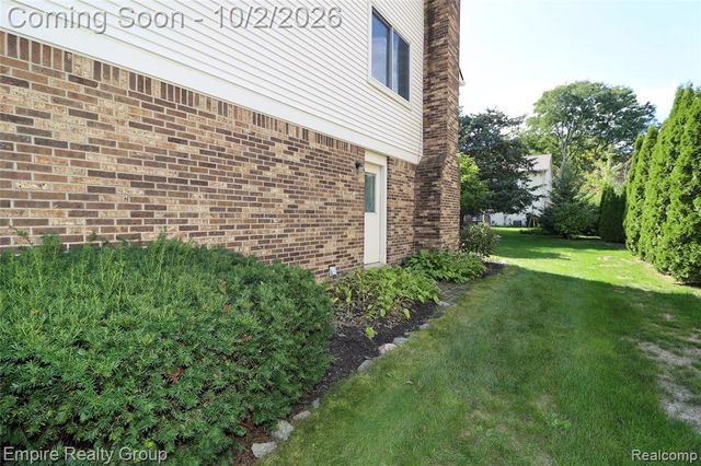 28545 Lake Park Drive, Farmington Hills, MI 48331
