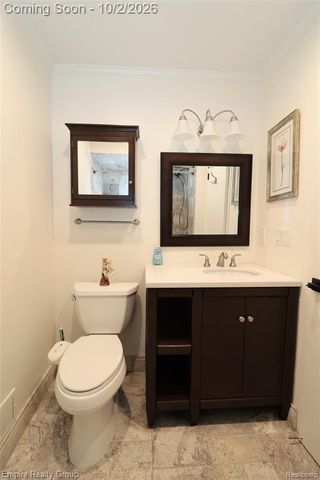28545 Lake Park Drive, Farmington Hills, MI 48331