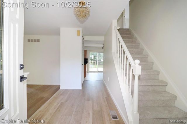 28545 Lake Park Drive, Farmington Hills, MI 48331