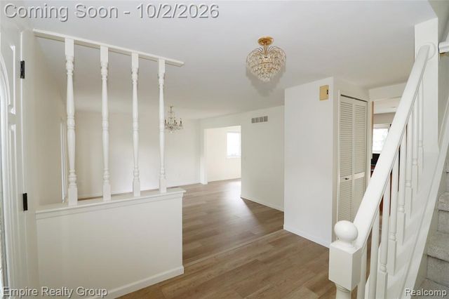 28545 Lake Park Drive, Farmington Hills, MI 48331