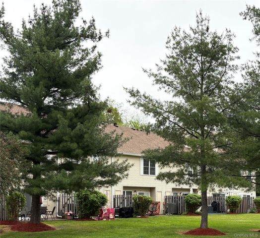 62 Yorkshire Terrace, Washingtonville, NY 10992