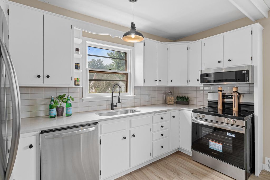 1394 Mackubin Street, Saint Paul, MN 55117 — photo 3