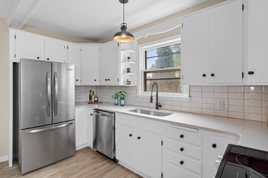 1394 Mackubin Street, Saint Paul, MN 55117 — photo 4