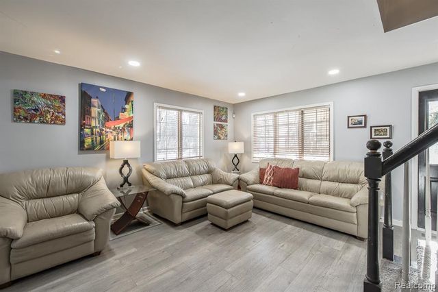 2475 S Ortonville Road, Ortonville, MI 48462