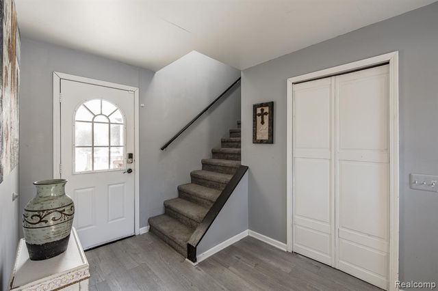 2475 S Ortonville Road, Ortonville, MI 48462