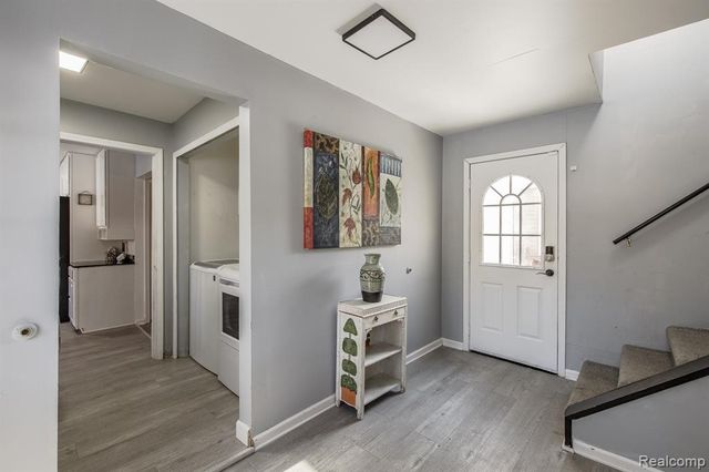 2475 S Ortonville Road, Ortonville, MI 48462