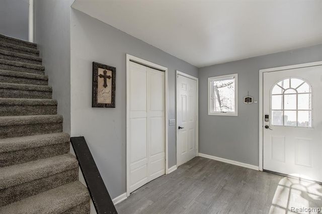 2475 S Ortonville Road, Ortonville, MI 48462