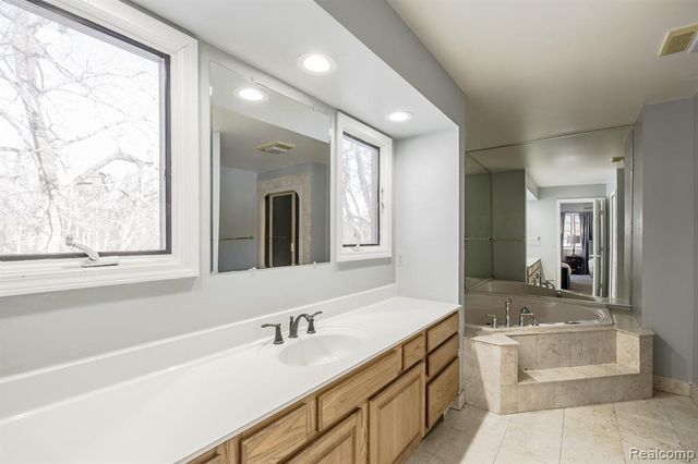 2475 S Ortonville Road, Ortonville, MI 48462