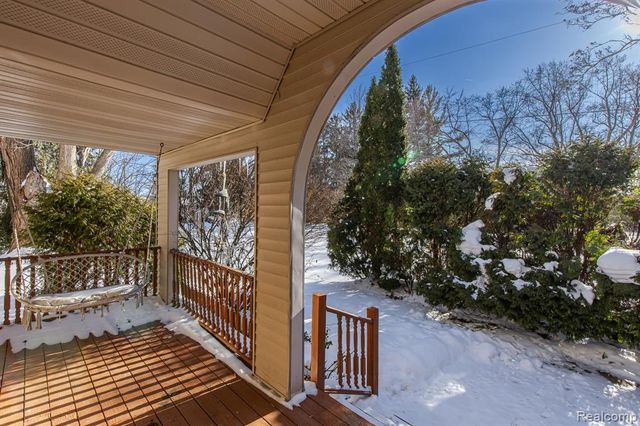 2475 S Ortonville Road, Ortonville, MI 48462