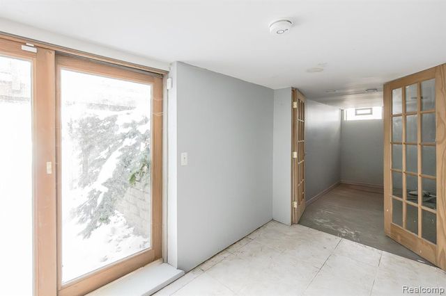 2475 S Ortonville Road, Ortonville, MI 48462