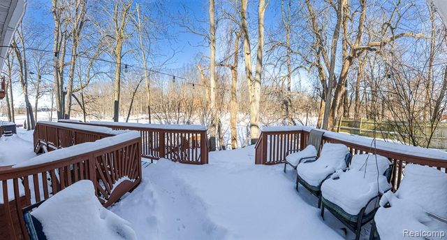 2475 S Ortonville Road, Ortonville, MI 48462