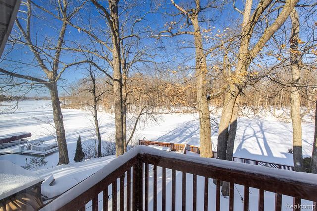 2475 S Ortonville Road, Ortonville, MI 48462