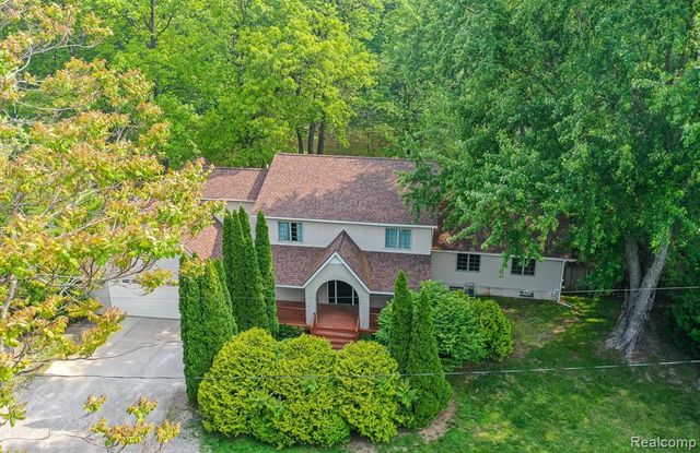 2475 S Ortonville Road, Ortonville, MI 48462