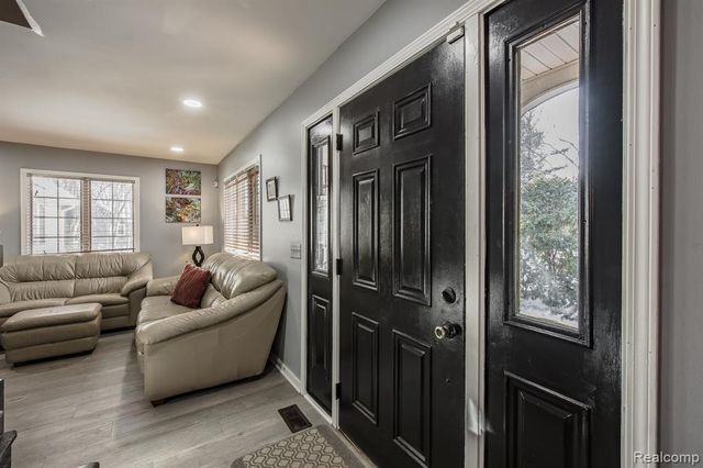 2475 S Ortonville Road, Ortonville, MI 48462