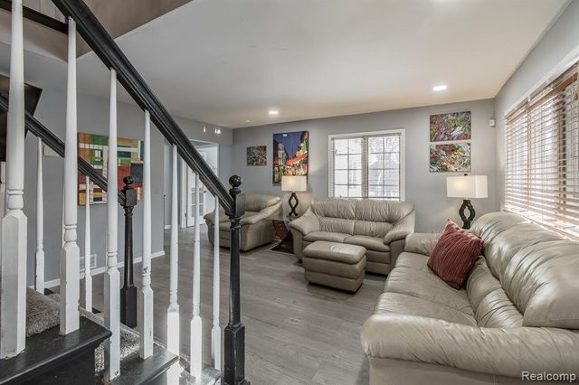 2475 S Ortonville Road, Ortonville, MI 48462