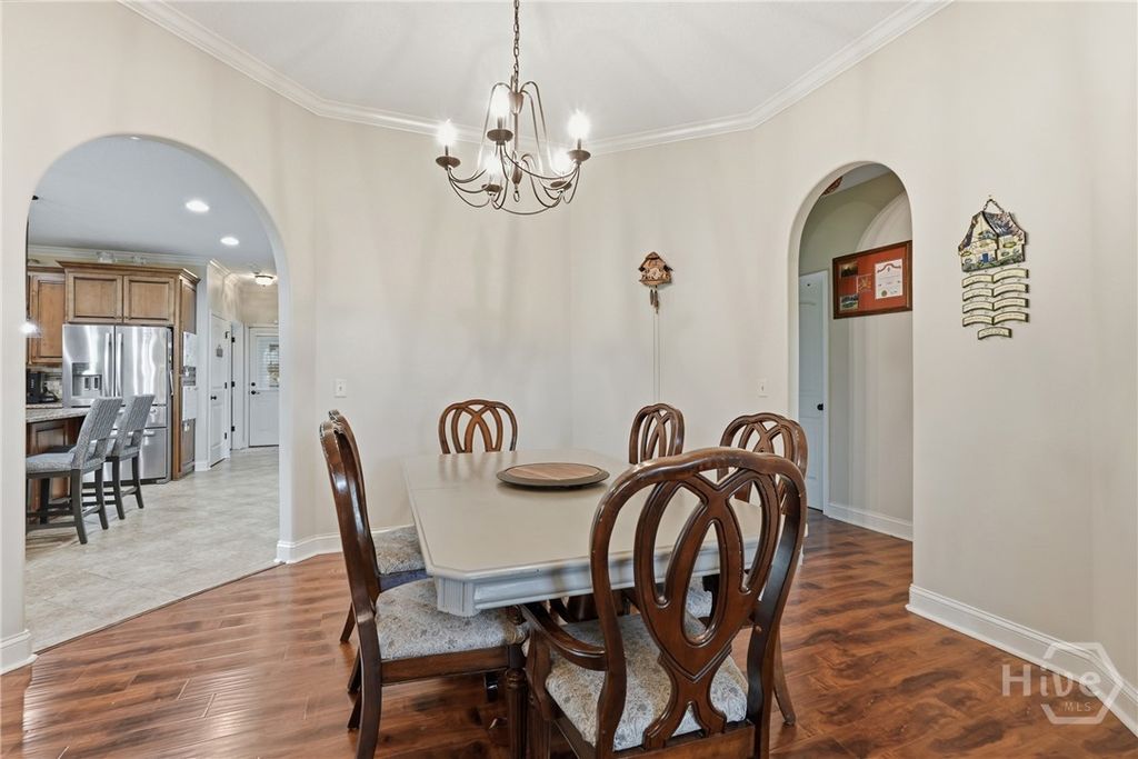 Image 10 of property listing at 6 Osgood Lane, Richmond Hill, GA 31324