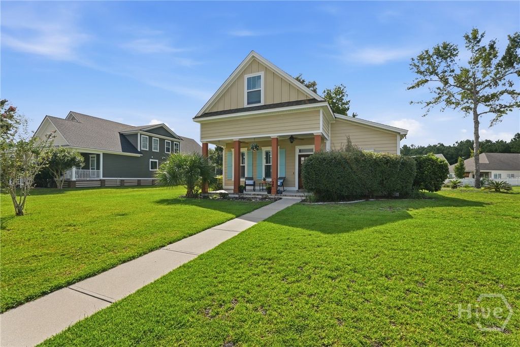 Image 2 of property listing at 6 Osgood Lane, Richmond Hill, GA 31324