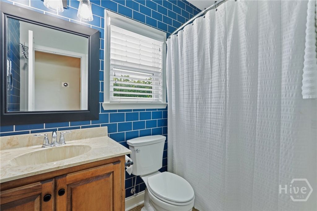 Image 22 of property listing at 6 Osgood Lane, Richmond Hill, GA 31324