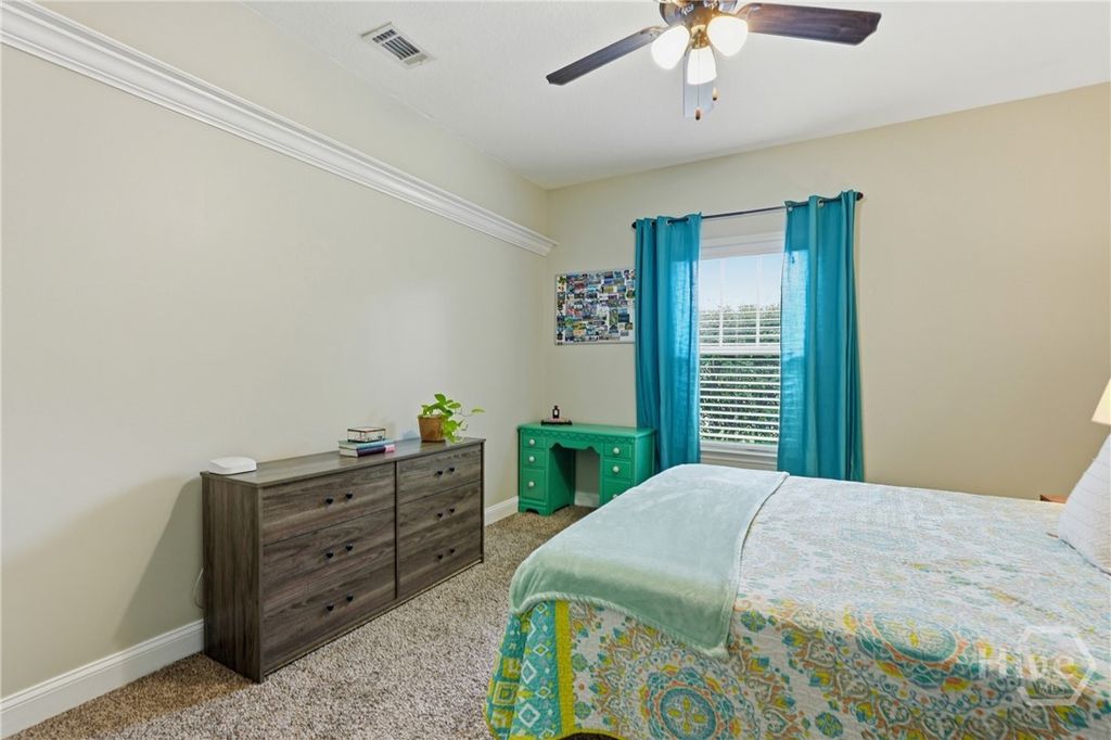 Image 24 of property listing at 6 Osgood Lane, Richmond Hill, GA 31324