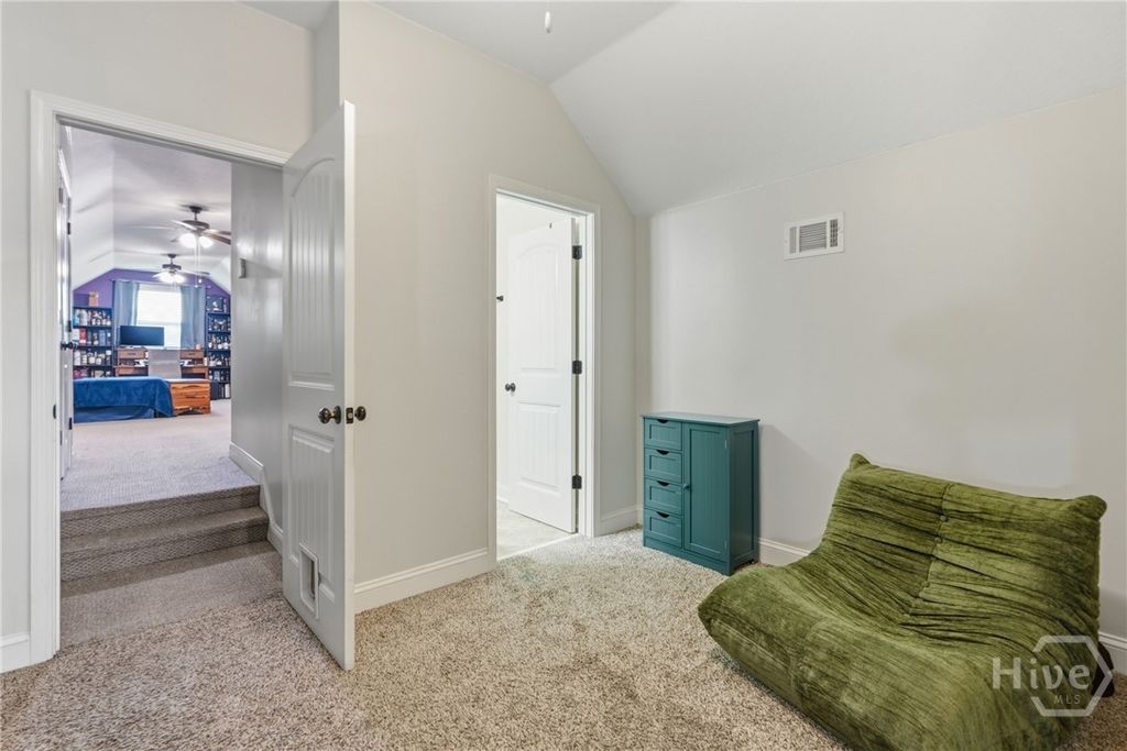 Image 27 of property listing at 6 Osgood Lane, Richmond Hill, GA 31324