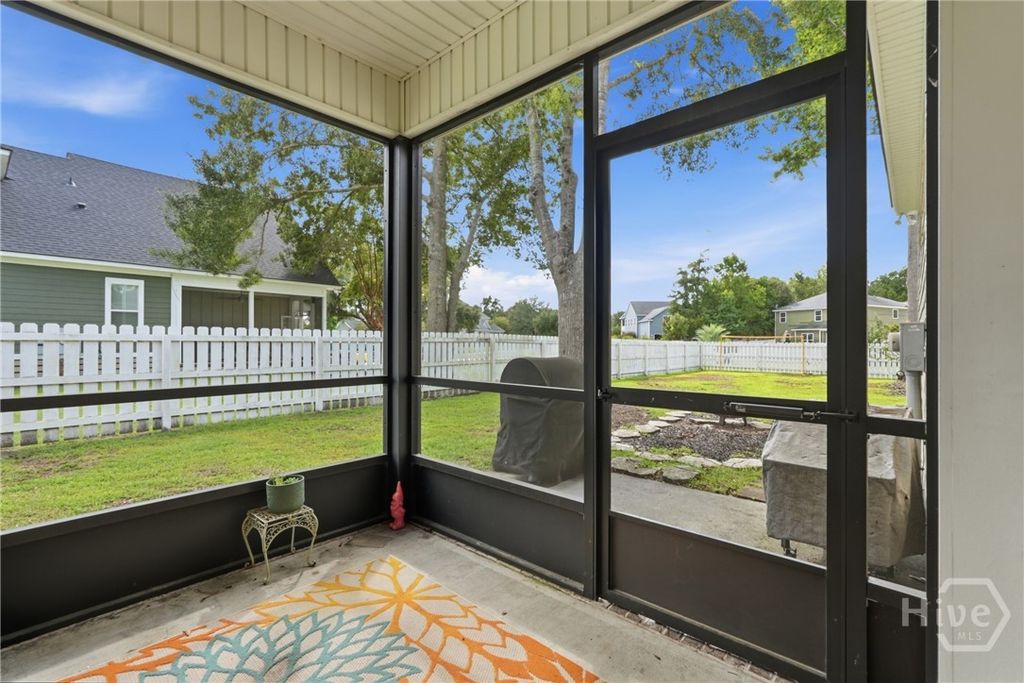 Image 29 of property listing at 6 Osgood Lane, Richmond Hill, GA 31324