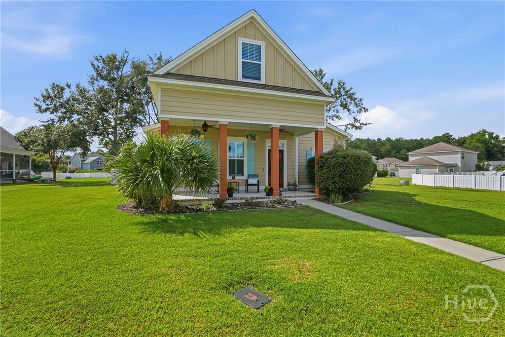 Image 3 of property listing at 6 Osgood Lane, Richmond Hill, GA 31324