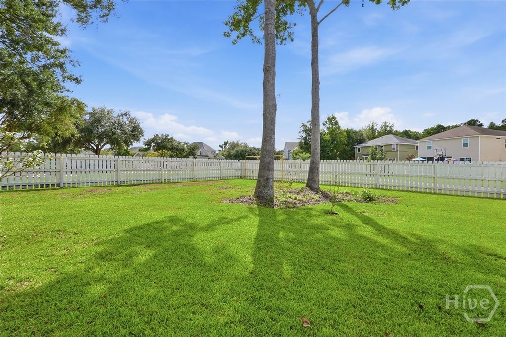 Image 31 of property listing at 6 Osgood Lane, Richmond Hill, GA 31324