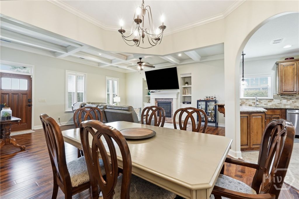 Image 9 of property listing at 6 Osgood Lane, Richmond Hill, GA 31324