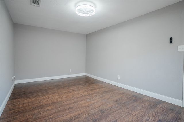 1610 Saint James Drive, Carrollton, TX 75007