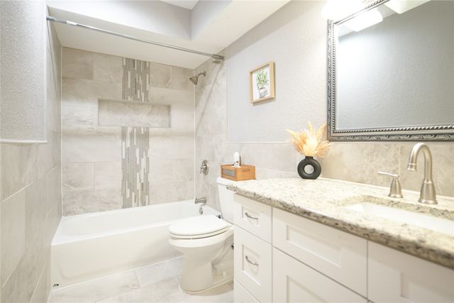 1610 Saint James Drive, Carrollton, TX 75007