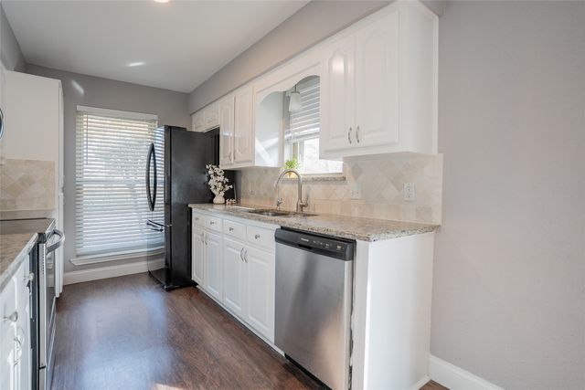 1610 Saint James Drive, Carrollton, TX 75007