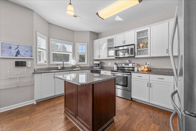 152 Moyock Landing DR, Moyock, NC 27958