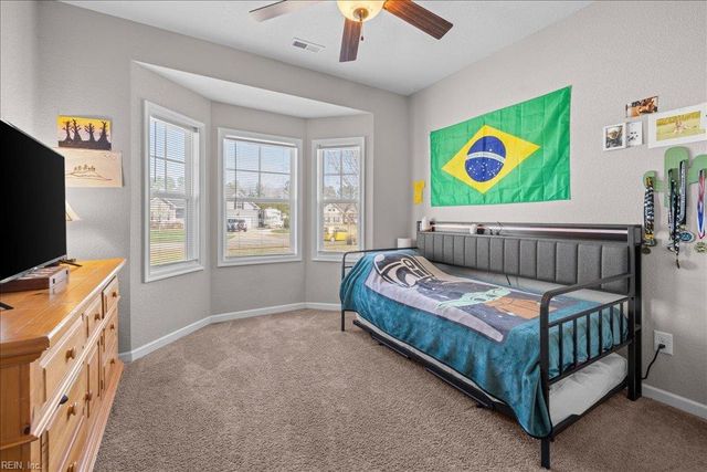 152 Moyock Landing DR, Moyock, NC 27958