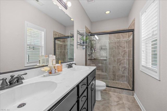 152 Moyock Landing DR, Moyock, NC 27958