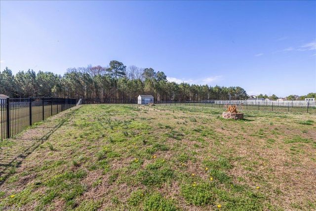 152 Moyock Landing DR, Moyock, NC 27958