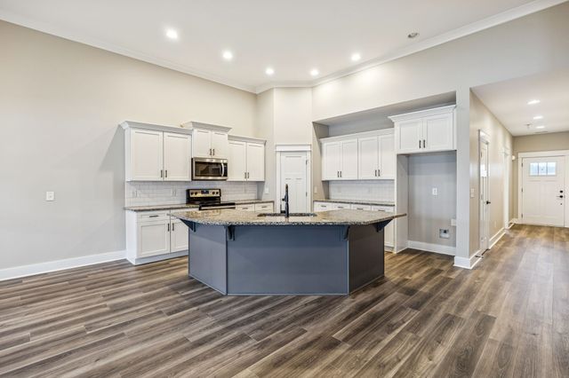 605 Eagleview Dr, Eagleville, TN 37060