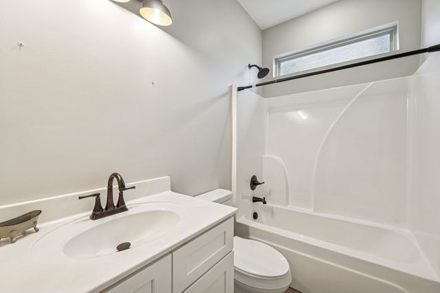 605 Eagleview Dr, Eagleville, TN 37060