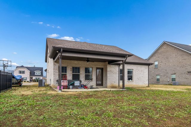 605 Eagleview Dr, Eagleville, TN 37060