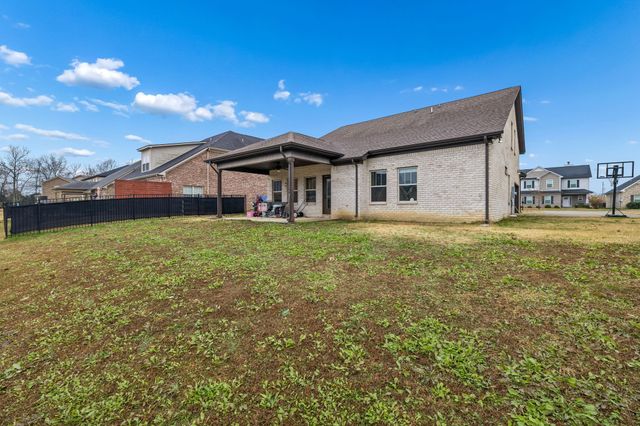 605 Eagleview Dr, Eagleville, TN 37060