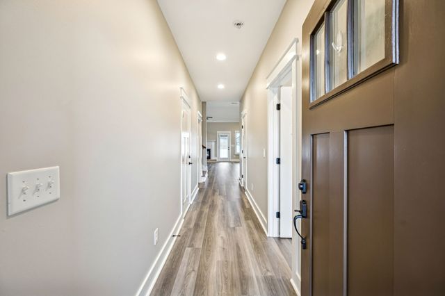 605 Eagleview Dr, Eagleville, TN 37060