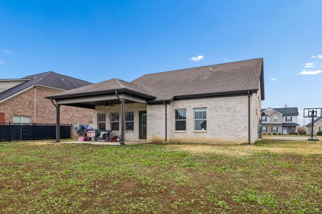 605 Eagleview Dr, Eagleville, TN 37060
