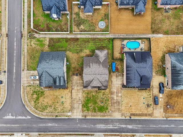 605 Eagleview Dr, Eagleville, TN 37060