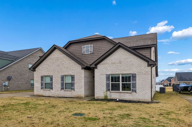 605 Eagleview Dr, Eagleville, TN 37060