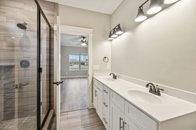 605 Eagleview Dr, Eagleville, TN 37060